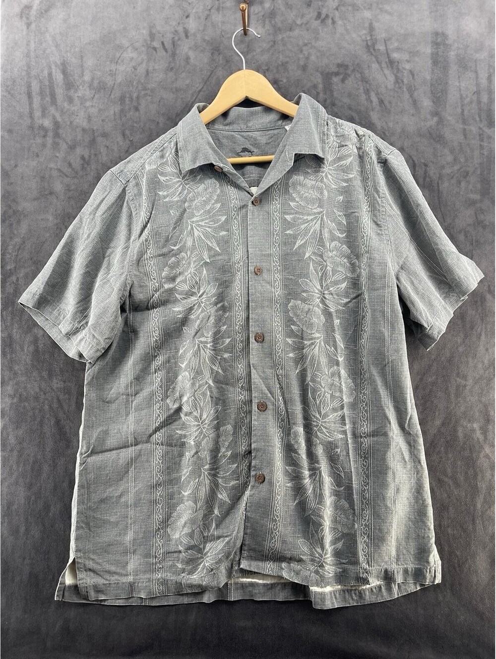Tommy Bahama Men XL Gray 100%‎ Silk Hawaiian Camp Shirt Floral Embroidered